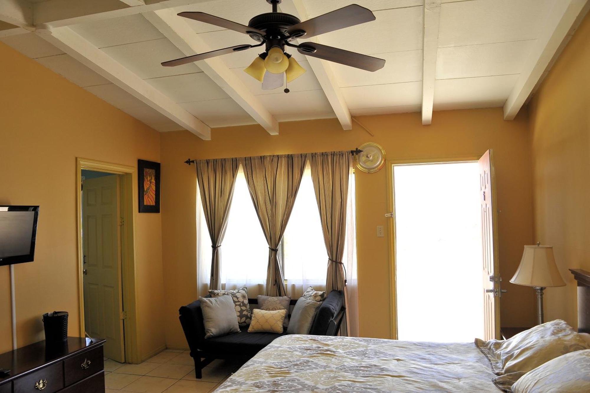 Harmony Motel Twentynine Palms Room photo