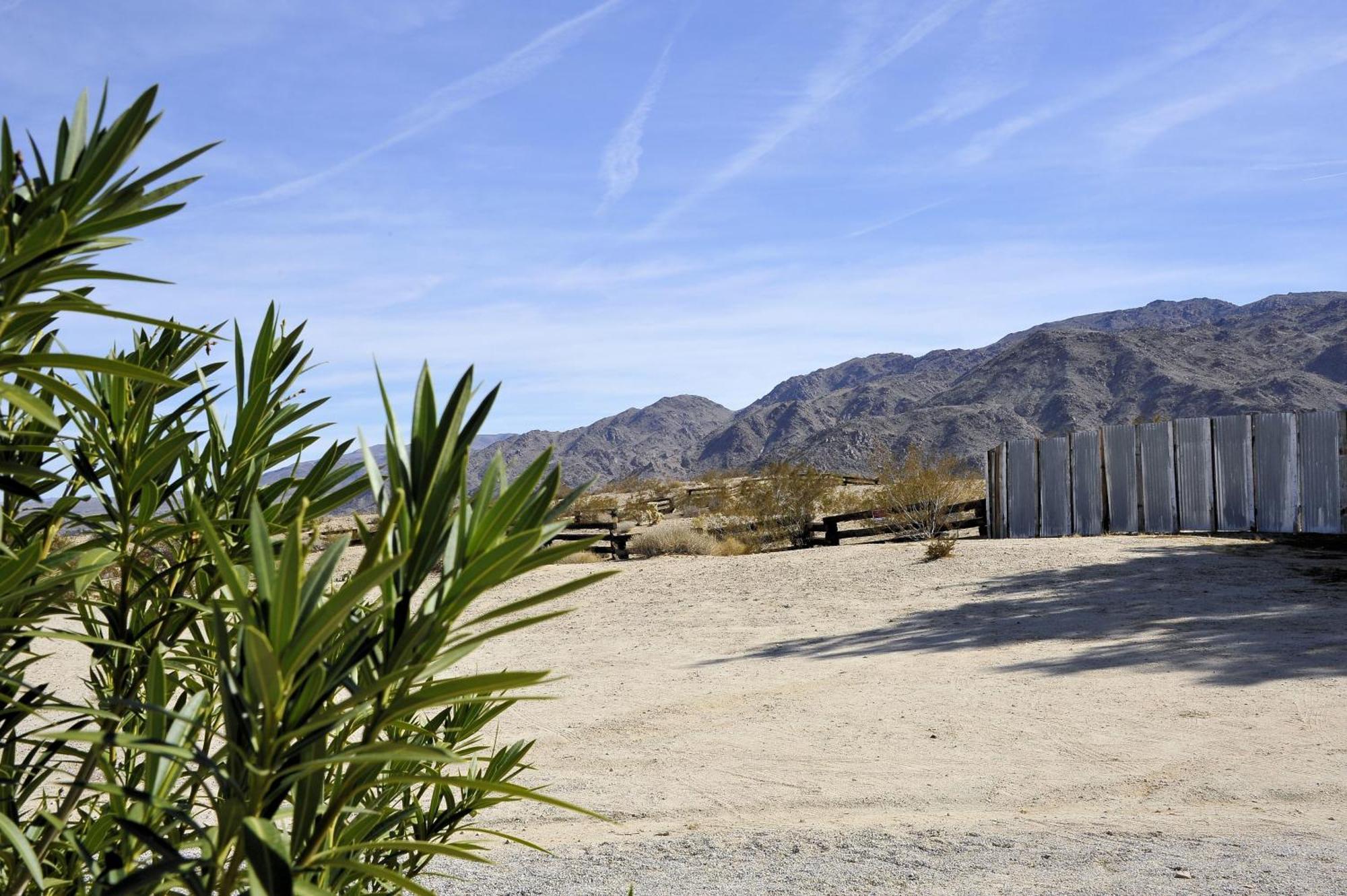 Harmony Motel Twentynine Palms Room photo